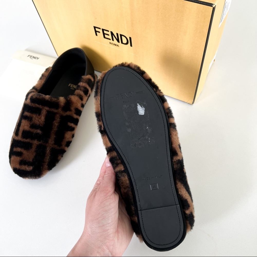 Fendi FF Shearling Fur Slippers Shoes in Brown NIB - Picture 10 of 11